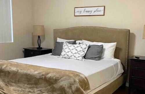 Surprise Apartment | Serene 2bd/2bath with pool & gym access