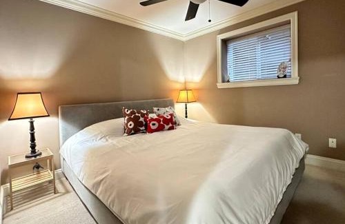 Edgemont House | Serene 2BR Suite at Lloyd Ave