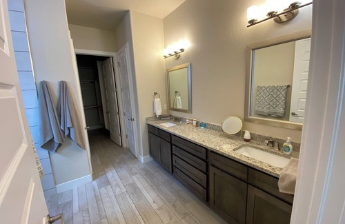 Chamberino House | Serene 3-bedroom house in West El Paso with WiFi, AC, jacuzzi