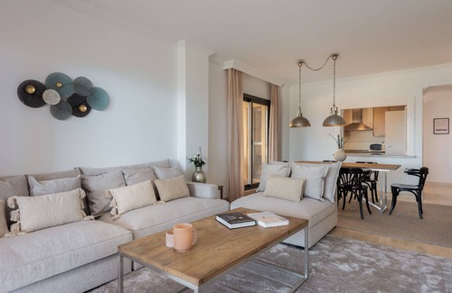 New Golden Mile Apartment | Serene 3-Bedroom with Sea and Sunset Views