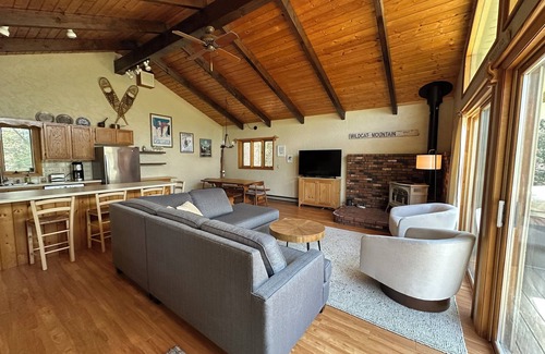 Jackson Ski Chalet | Serene 3BR Chalet Tucked in the Trees