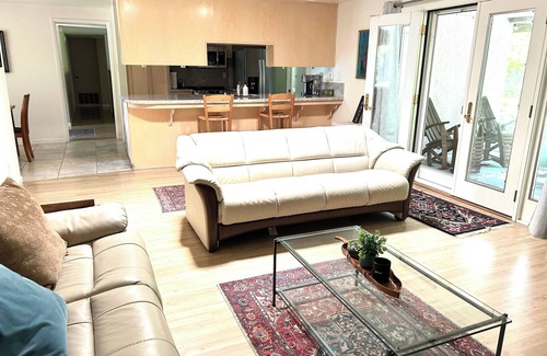 Covell Park House | Serene 3BR Oasis in Davis: Bike-Friendly Haven Near UC Campus