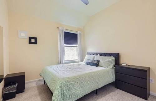 Stone Canyon House | Serene 3BR Scandinavian Retreat in Prime Locale