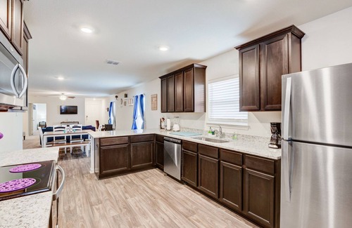 Medina Valley House | Serene 4- Bdrm Home near Lackland AFB & SeaWorld