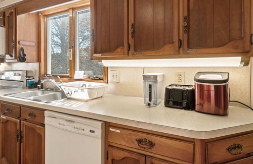 Linganore-Bartonsville House | Serene 51-Acre Estate with Beautiful Farmhouse-Your Nature Retreat Awaits!