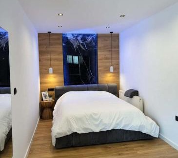 Stamata Apartment | Serene Anoixi Stay with Jacuzzi