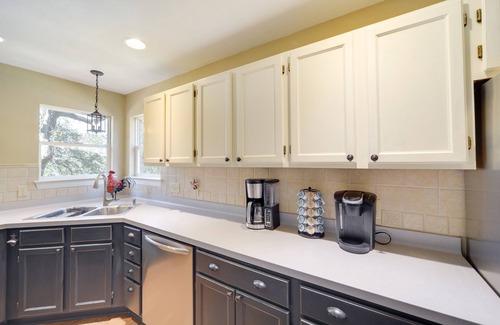 Austin House | Serene Austin Home on 3 Acres: 17 Mi to Downtown