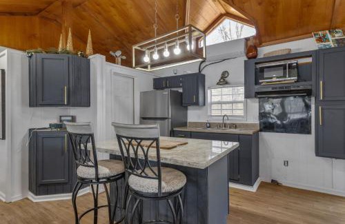 Lottie House | Serene Bayou Retreat - Spacious 4BR Home in Breaux Bridge for Families