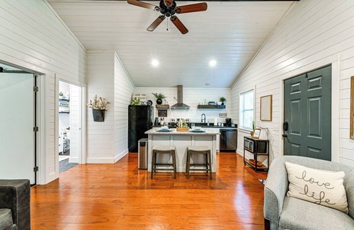 Broken Bow Cabin | Serene Broken Bow Cabin w/Fire Pit & Gas Grill!