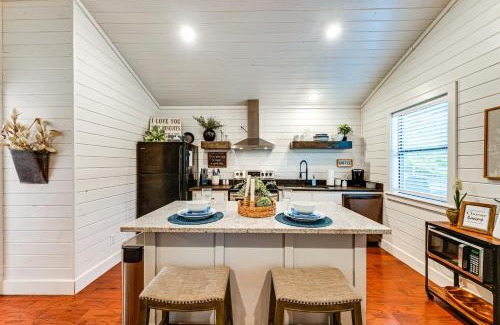 Broken Bow House | Serene Broken Bow Cabin with Fire Pit and Gas Grill!