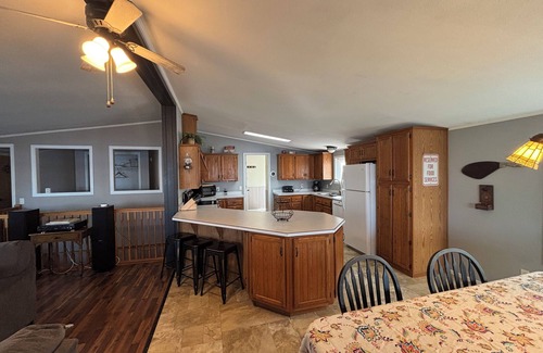 Aitkin Cabin | Serene Cabin Retreat with Stunning Views, Fishing, and Private Lake Access.