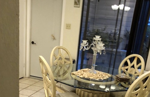 Coppell House | Serene Chateau in a Pristine area of Coppell very close to the DFW air port.