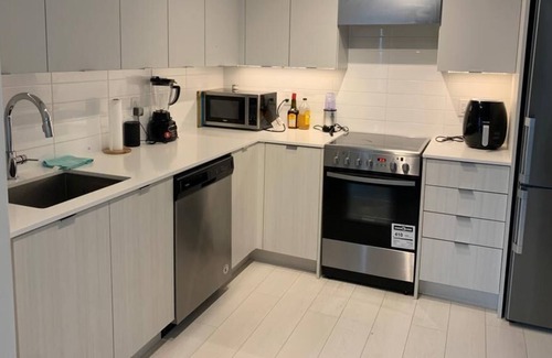 Islington - City Centre West Condo | Serene Condo 10 minutes from Downtown Toronto