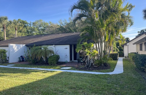 The Meadows Condo | Serene Condo located in very sought after part of Sarasota