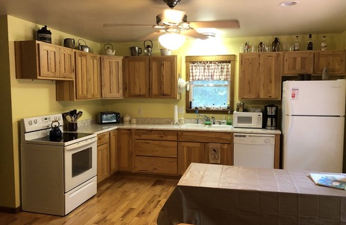 Renick Cabin | Serene, Cozy Cabin Nestled on the Greenbrier River Trail.
