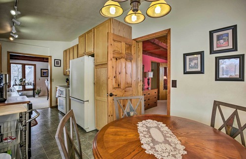Sheridan Cabin | Serene Creekside Sheridan Getaway: Mountain Views!