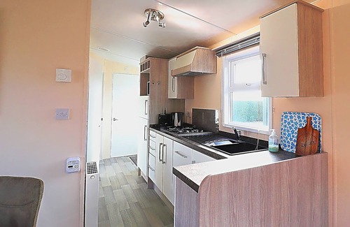 Hollum Ski Chalet | Serene Dune Chalet near Beach