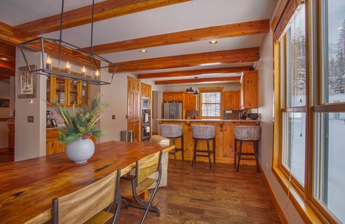Breckenridge House | Serene Escape 5 miles to Main St; great for large groups or families!