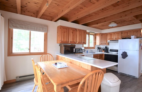 Standish House | Serene Frye Island cottage with spectacular mountain and sunset views!