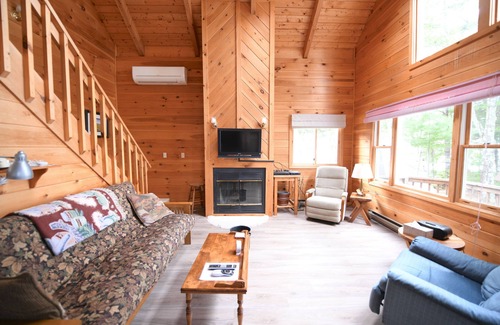 Standish House | Serene Frye Island cottage with spectacular mountain and sunset views!