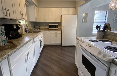 Hampstead Condo | Serene Hampstead Condo on Golf Course near Ocean