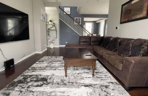 Franklin Park House | Serene Haven: Your Private Retreat