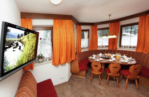 Vorderglemm House | Serene Holiday Home with Infrared Sauna in Salzburg