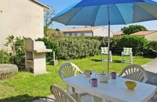 Soulac-sur-Mer House | Serene holidays in Soulac sur Mer