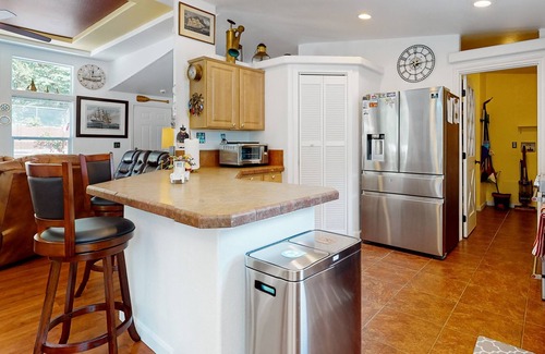 Longbranch House | Serene home with effortless indoor/outdoor flow, hot tub, sauna, & wood stove