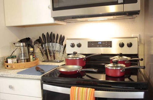 Bayou Oaks House | Serene Japandi Getaway, Near Art & Beaches
