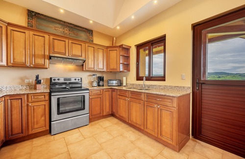 Tronadora House | Serene Lake View Duplex with a Hot tub, WIFI, & Dog Friendly