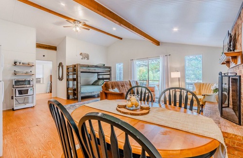 Winnsboro Cabin | Serene Lakefront Cabin, Fishing, Firepit, Kayaks