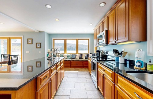 Casco House | Serene Lakefront Lodge with Private Beach, BBQ Grill, Dock and Game Room