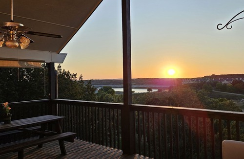 Highland Lake Estates House | Serene Lakeview Getaway: Fast WiFi & Water Sports