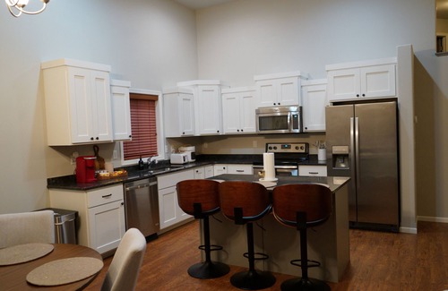 Fargo House | Serene Location Garage Close toSuite Shots GolfHospitalInterstate