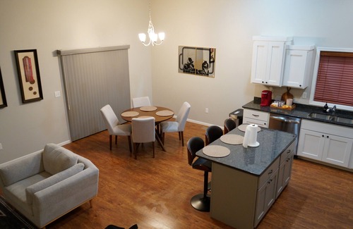 Fargo House | Serene Location Garage Close toSuite Shots GolfHospitalInterstate