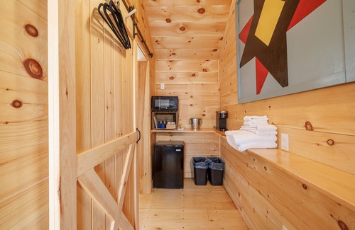 Sandy Point Cabin | Serene Midcoast Gem by the beach with Sauna - Hr. to Acadia NP - Cabin #5 Spruce