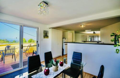 Eagle Heights Apartment | Serene Mountain Cabin Retreat Tamborine Mountain