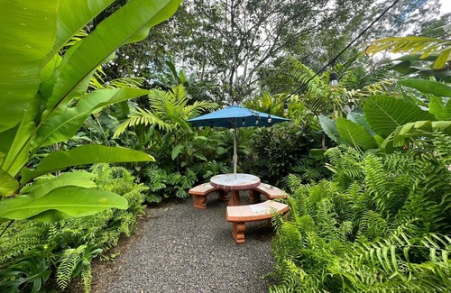 Penas Blancas House | Serene Oasis Hideaway in La Fortuna