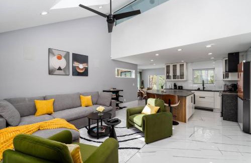 Rockford House | Serene Oasis Near Rock River