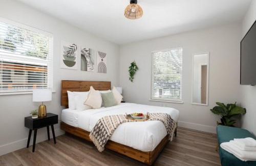Gainesville House | Serene Place - Walk to UF - Free Parking