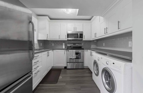 Durham Region House | Serene ravine retreat. 2 mins drive to great fun world Arcade !