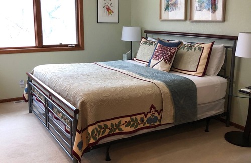 Ames Other | Serene rural accommodations minutes away from Ames and Iowa State University