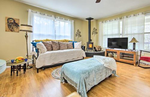 Gallatin House | Serene Rusk Escape with Shared Yard and Fire Pit!