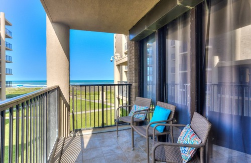 South Padre Island Condo | Serene sanctuary steps from the beach, mini-bunk bedroom, beach gear included