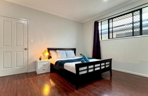 Coopers Plains House | Serene Share Suite in Coopers Plains