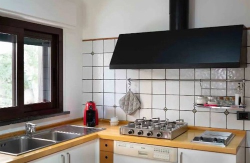 Mascalucia Villa | Serene Sicilian Villa with Pvt Pool & garden Ideal for Family Escapes Nr Catania
