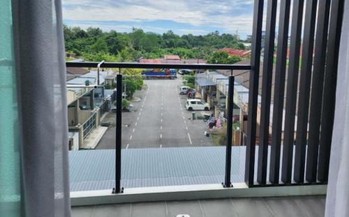 Kampung Stampin Apartment | Serene Stay at Kuching City