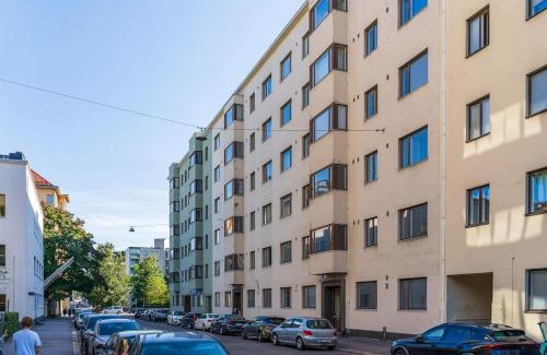 Toolo Apartment | Serene Studio Retreat in Töölö