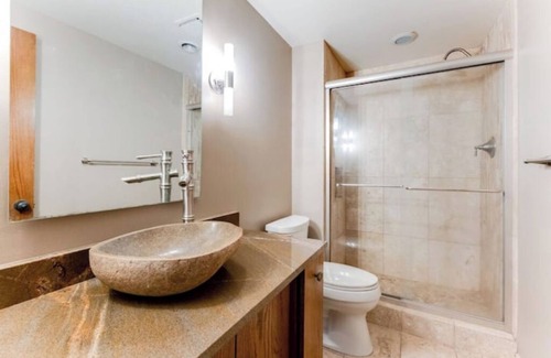 Eden Prairie House | Serene & stylish living space.nn